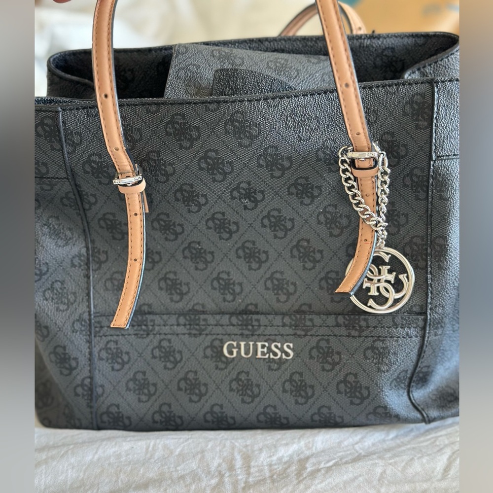 Guess tote purse